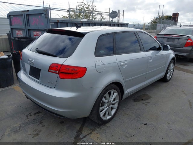 2012 AUDI A3 WAUBEAFM3CA110191 Photo 3