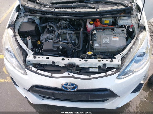 Toyota Prius C One 2016 JTDKDTB32G1134101 Image 10
