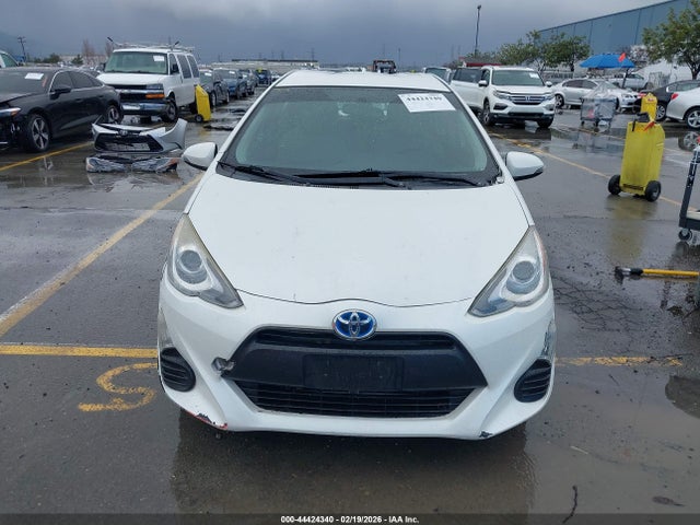 Toyota Prius C One 2016 JTDKDTB32G1134101 Image 12