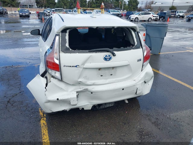 Toyota Prius C One 2016 JTDKDTB32G1134101 Image 6