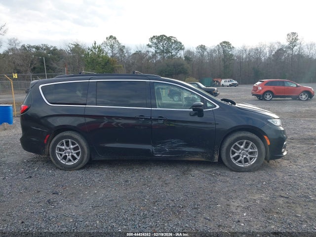Продажа на аукционе авто 2022 Chrysler Pacifica Touring L, vin: 2C4RC1BG2NR198284, номер лота: 44424382