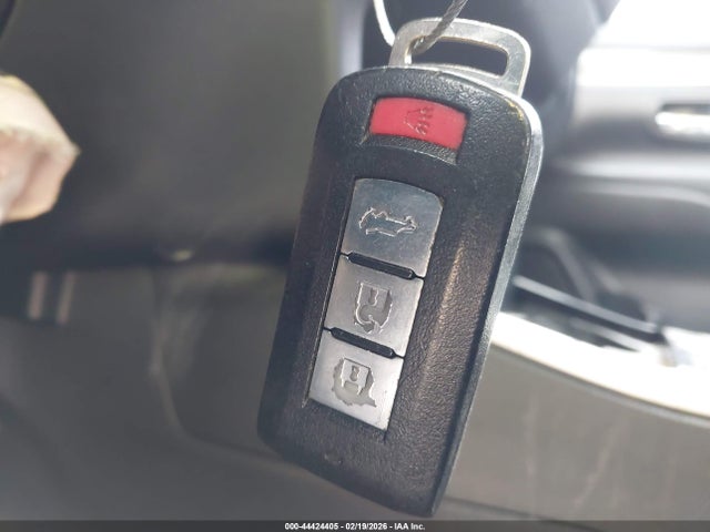 2020 MITSUBISHI OUTLANDER JA4AZ3A31LZ020899 Photo 10