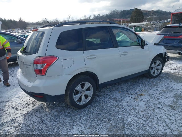 Subaru Forester 2.5i Premium 2015 JF2SJADC2FH496351 Image 4
