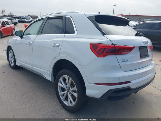 2023 AUDI Q3 WA1DECF3XP1121963 Photo 2