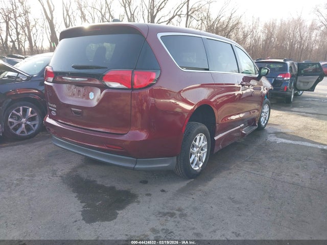 2022 Chrysler Voyager Lx მანქანა იყიდება აუქციონზე, vin: 2C4RC1CG6NR103921, აუქციონის ნომერი: 44424532