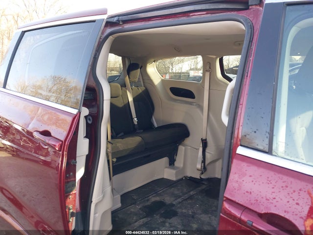 2022 Chrysler Voyager Lx მანქანა იყიდება აუქციონზე, vin: 2C4RC1CG6NR103921, აუქციონის ნომერი: 44424532