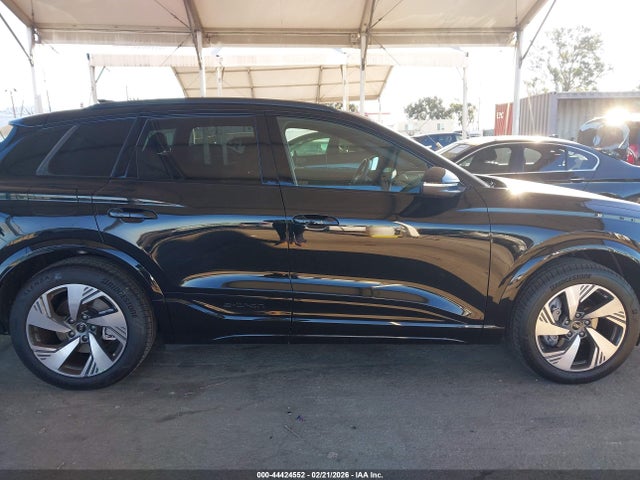 Продаж на аукціоні авто 2025 Audi Q6 E-tron Premium Quattro, vin: WA114BGF5SA020167, номер лоту: 44424552