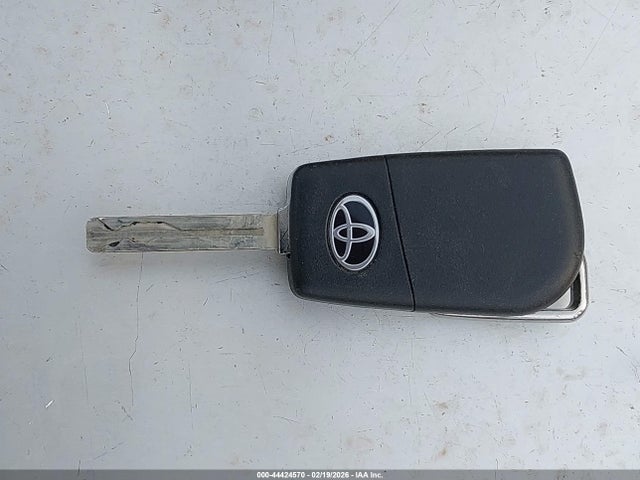 4T1C11BK7MU027818 Toyota Camry Le Awd