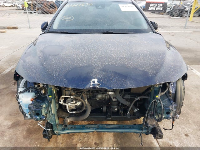 4T1C11BK7MU027818 Toyota Camry Le Awd