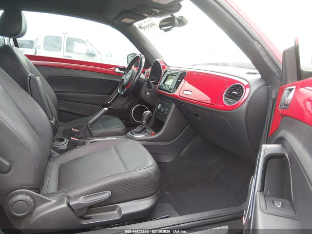 3VW517AT7GM804546 Volkswagen Beetle 1.8t S