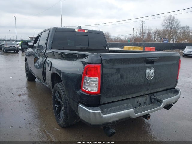2021 Ram 1500 Big Horn  4x4 6'4 Box მანქანა იყიდება აუქციონზე, vin: 1C6SRFMT9MN616169, აუქციონის ნომერი: 44424620