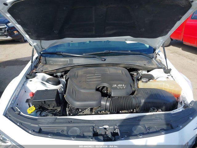 2017 CHRYSLER 300C 2C3CCAEG6HH570323 Photo 9