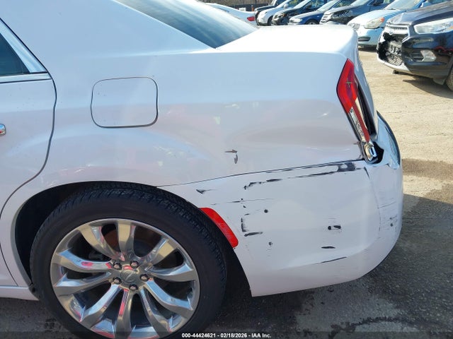 Продажа на аукционе авто 2017 Chrysler 300c, vin: 2C3CCAEG6HH570323, номер лота: 44424621
