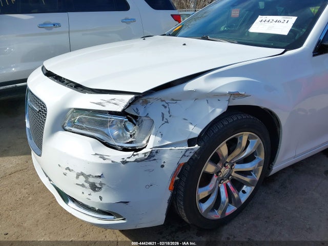 2017 CHRYSLER 300C 2C3CCAEG6HH570323 Photo 5