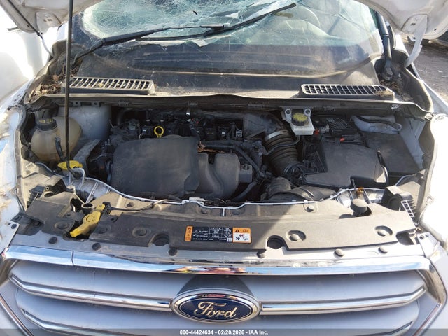 1FMCU9G98HUA15937 Ford ESCAPE SE