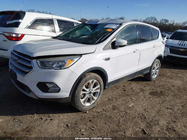 1FMCU9G98HUA15937 Ford ESCAPE SE