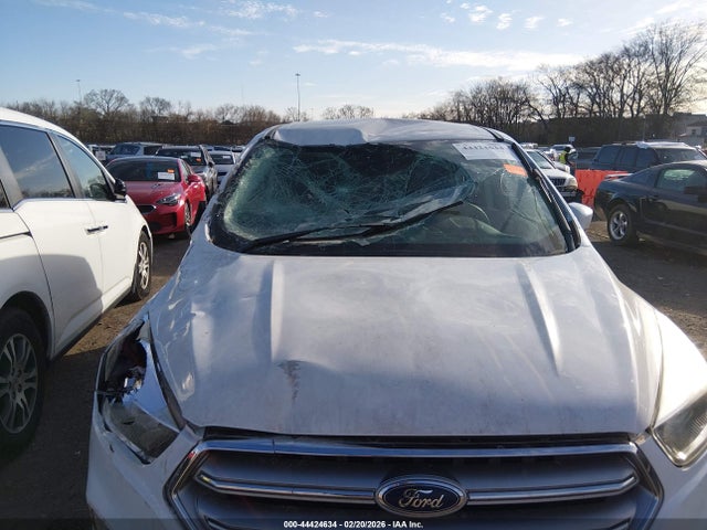 1FMCU9G98HUA15937 Ford ESCAPE SE