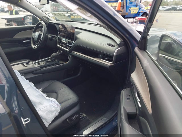 Продажа на аукционе авто 2024 Toyota Grand Highlander Limited, vin: 5TDAAAA51RS016168, номер лота: 44424637