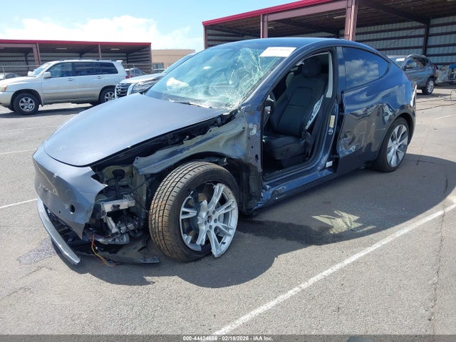 2022 Tesla Model Y Long Range Dual Motor All-wheel Drive მანქანა იყიდება აუქციონზე, vin: 7SAYGDEE1NF454652, აუქციონის ნომერი: 44424656