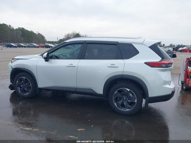 44424673 :رقم المزاد ، 5N1BT3BA4RC733280 vin ، 2024 Nissan Rogue Sv Fwd مزاد بيع
