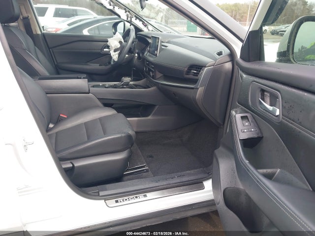 44424673 :رقم المزاد ، 5N1BT3BA4RC733280 vin ، 2024 Nissan Rogue Sv Fwd مزاد بيع