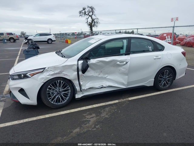 3KPF54AD9PE582458 KIA Forte Gt-line