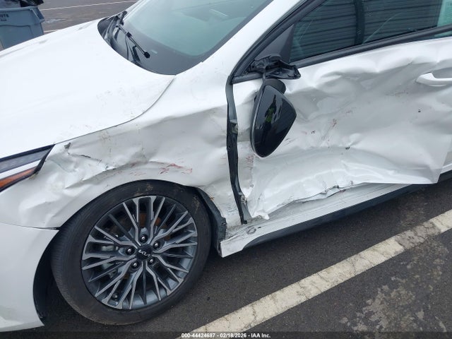 3KPF54AD9PE582458 KIA Forte Gt-line