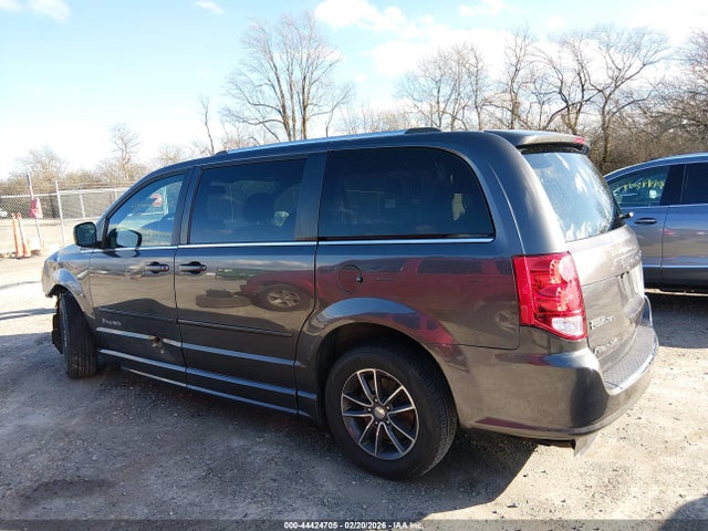 Продажа на аукционе авто 2017 Dodge Grand Caravan Sxt, vin: 2C4RDGCGXHR616626, номер лота: 44424705