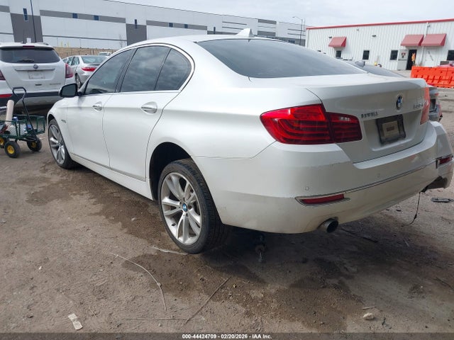 2016 BMW 535I WBA5B1C55GG129606 Photo 2