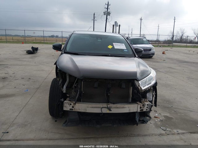 Toyota Highlander Le 2018 5TDZZRFH6JS249366 Image 12