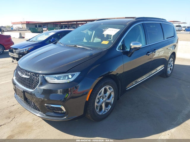Chrysler Pacifica Limited 2023 2C4RC1GG0PR593835 Image 2