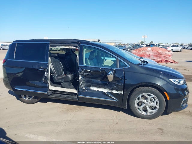 Chrysler Pacifica Limited 2023 2C4RC1GG0PR593835 Image 6