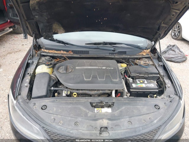 Продаж на аукціоні авто 2015 Chrysler 200 S, vin: 1C3CCCBG4FN534814, номер лоту: 44424794