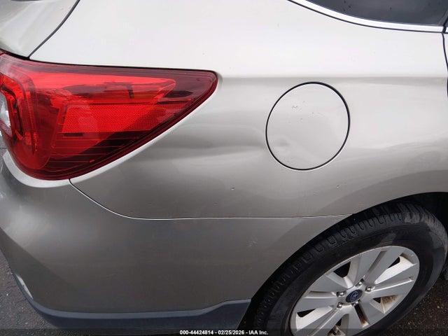 Subaru Outback 2.5i Premium 2015 4S4BSACC4F3346232 Image 19