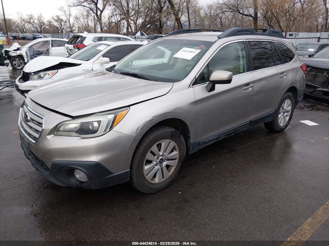 Subaru Outback 2.5i Premium 2015 4S4BSACC4F3346232 Image 2