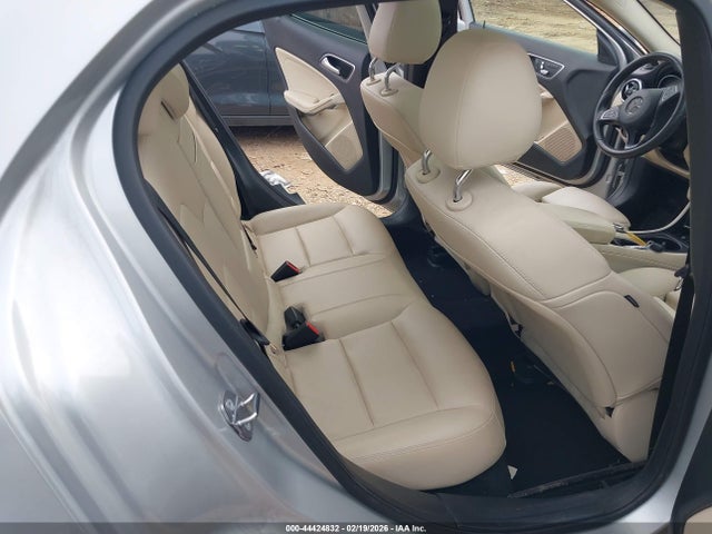 44424832 :رقم المزاد ، WDCTG4GB5JJ531319 vin ، 2018 Mercedes-benz Gla 250 4matic مزاد بيع