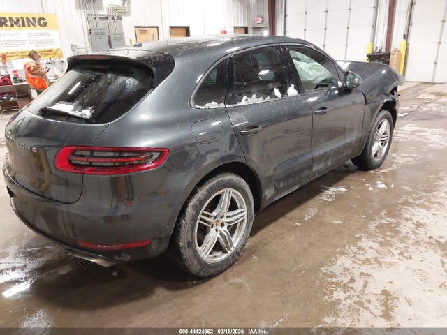 2018 PORSCHE MACAN WP1AA2A54JLB11334 Photo 3