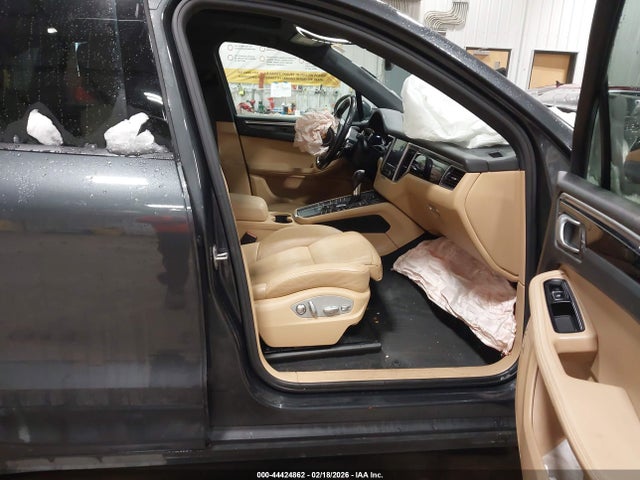 2018 PORSCHE MACAN WP1AA2A54JLB11334 Photo 4