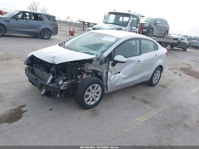 KIA RIO LX 2015 KNADM4A38F6432747 Image 2