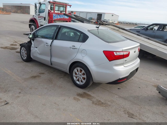 KIA RIO LX 2015 KNADM4A38F6432747 Image 3