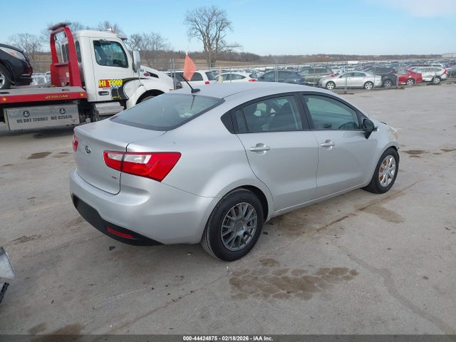 KIA RIO LX 2015 KNADM4A38F6432747 Image 4