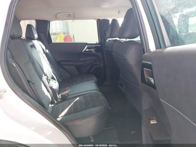 2023 MITSUBISHI OUTLANDER JA4J3UA83PZ040175 Photo 7