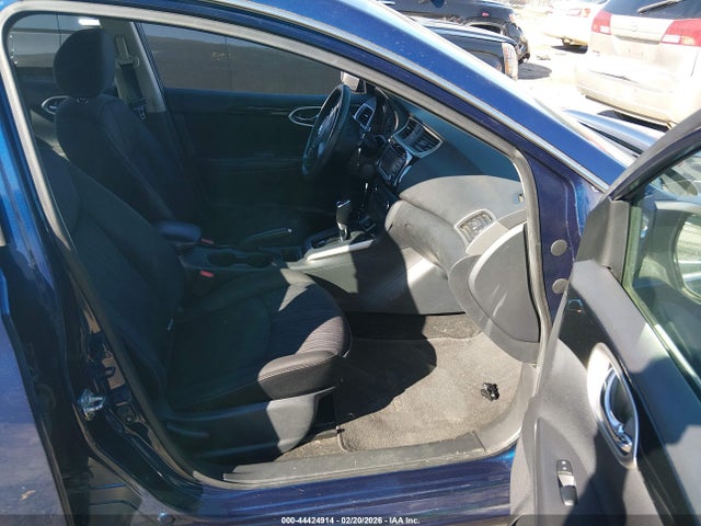 44424914 :رقم المزاد ، 3N1AB7AP8HY381670 vin ، 2017 Nissan Sentra Sv مزاد بيع