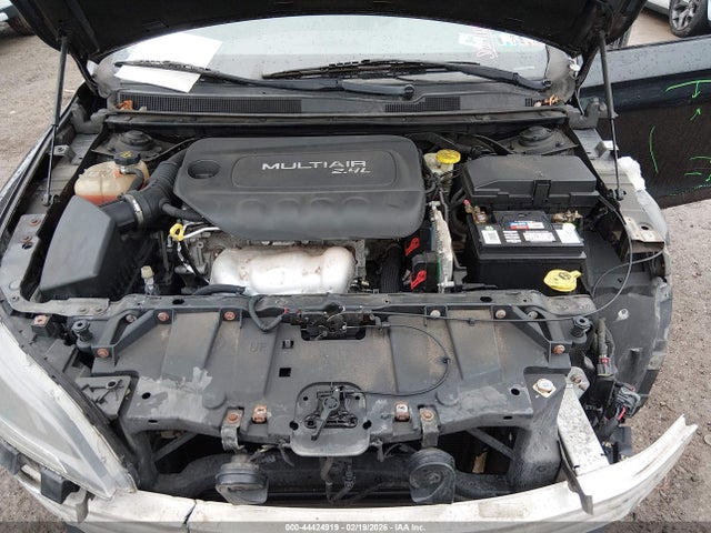 Продаж на аукціоні авто 2015 Chrysler 200 C, vin: 1C3CCCCB9FN584031, номер лоту: 44424919