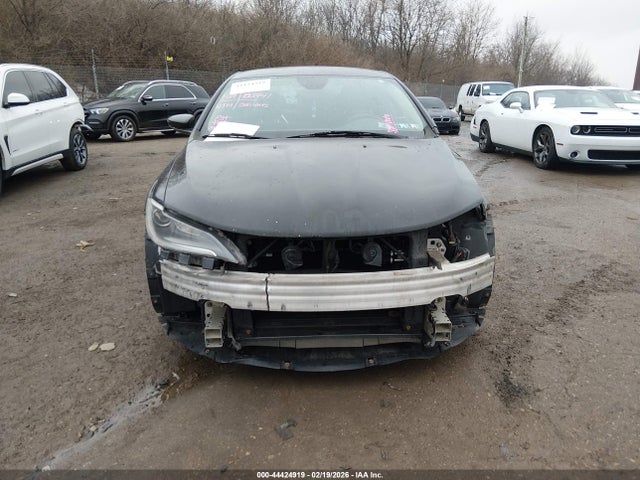 Продаж на аукціоні авто 2015 Chrysler 200 C, vin: 1C3CCCCB9FN584031, номер лоту: 44424919