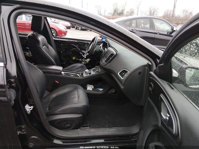 Продаж на аукціоні авто 2015 Chrysler 200 C, vin: 1C3CCCCB9FN584031, номер лоту: 44424919