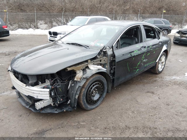 Продаж на аукціоні авто 2015 Chrysler 200 C, vin: 1C3CCCCB9FN584031, номер лоту: 44424919