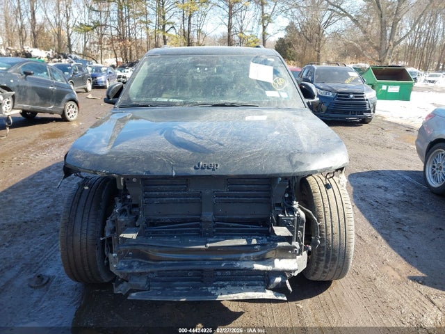 Продажа на аукционе авто 2023 Jeep Grand Cherokee Limited 4x4, vin: 1C4RJHBG6PC579064, номер лота: 44424925