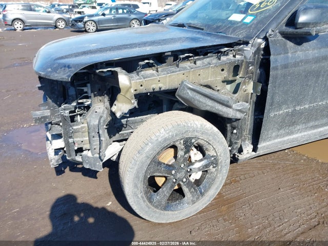 Продажа на аукционе авто 2023 Jeep Grand Cherokee Limited 4x4, vin: 1C4RJHBG6PC579064, номер лота: 44424925
