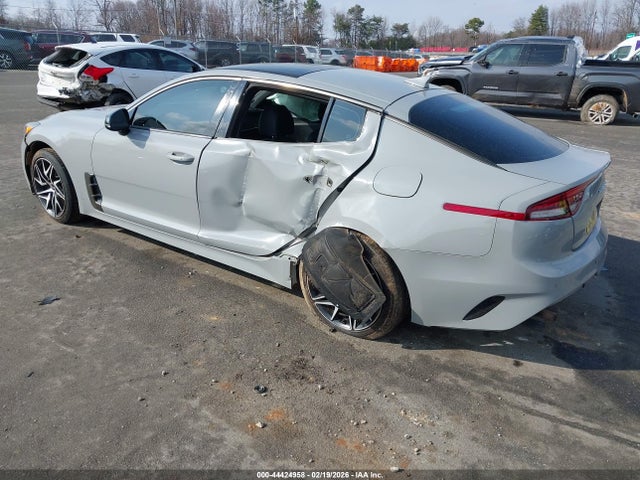 2022 KIA STINGER KNAE35LD8N6117822 Photo 2
